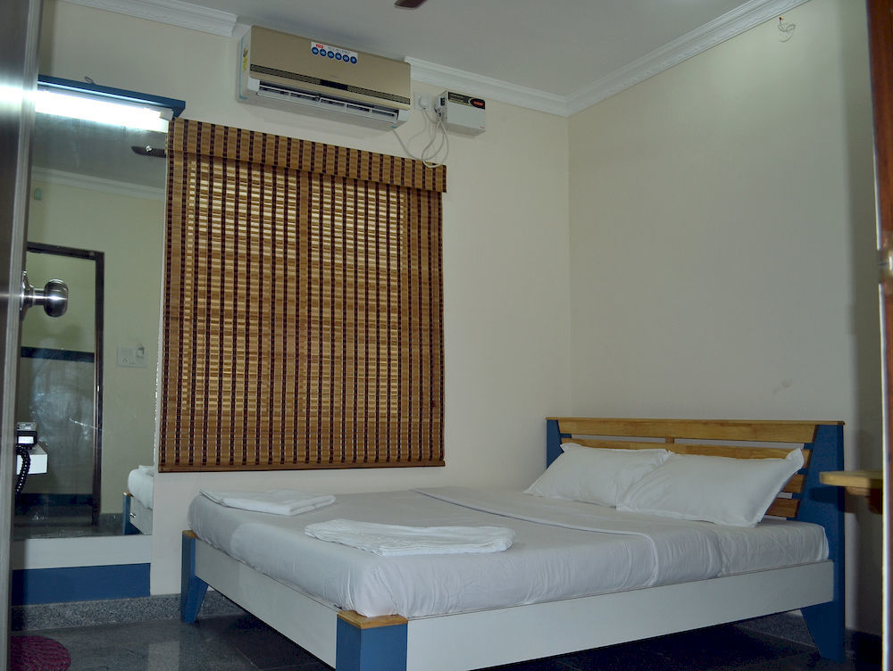 Hotel Metro Park Chennai Exterior foto
